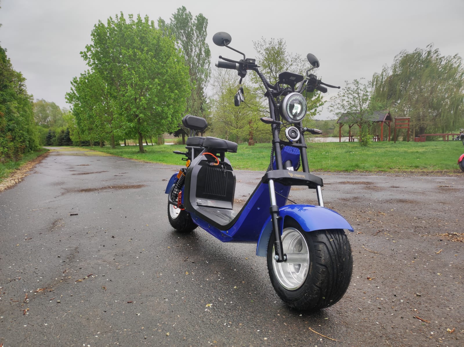 Elektrokoloběžka C2 2000W Modrá – detail 2